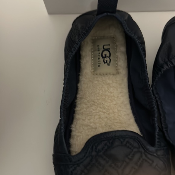 Ugg navy shearling foldable flats - 6 - Picture 5 of 5